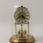 892 8233 CLOCK